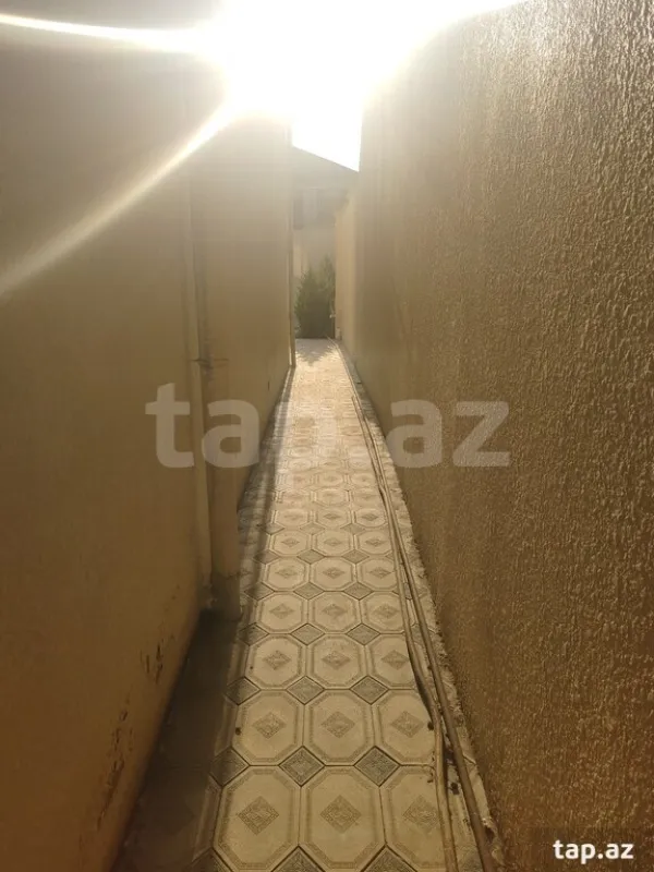Satılır 6 otaqlı həyət evi