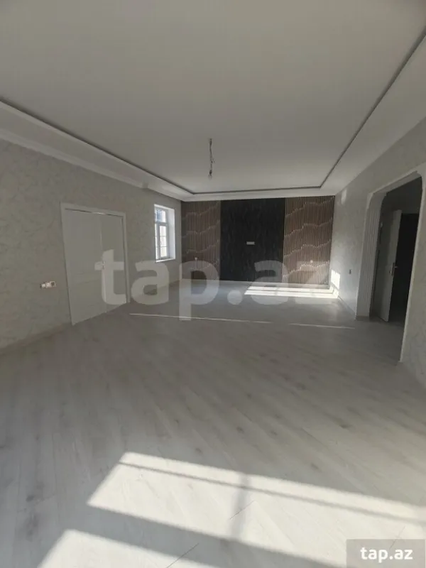 Satılır 6 otaqlı həyət evi