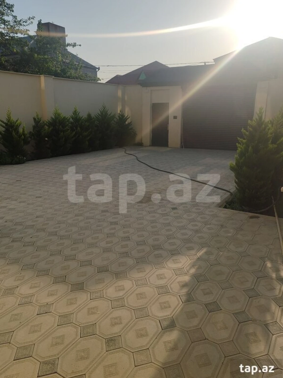 Satılır 6 otaqlı həyət evi