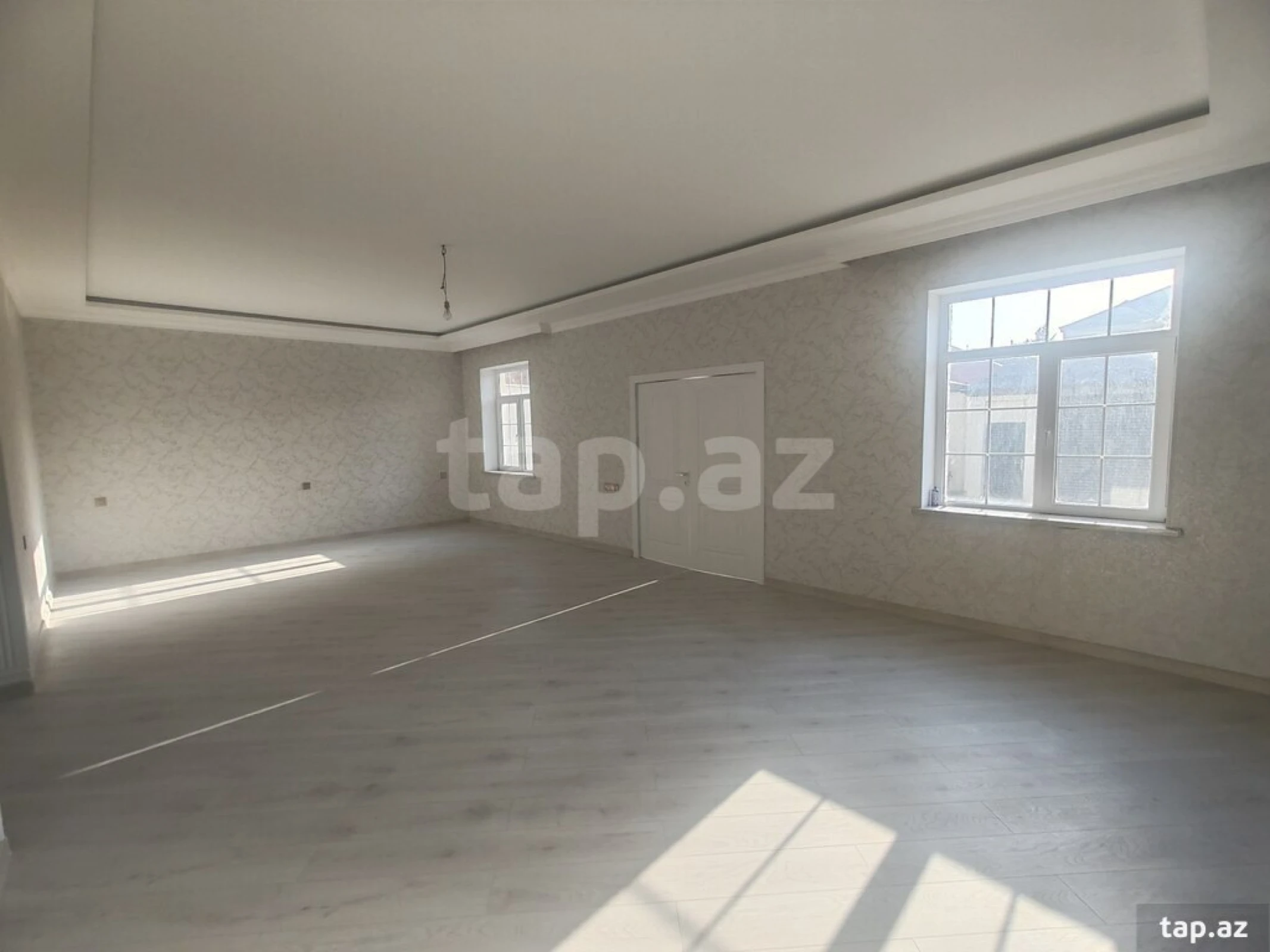 Satılır 6 otaqlı həyət evi