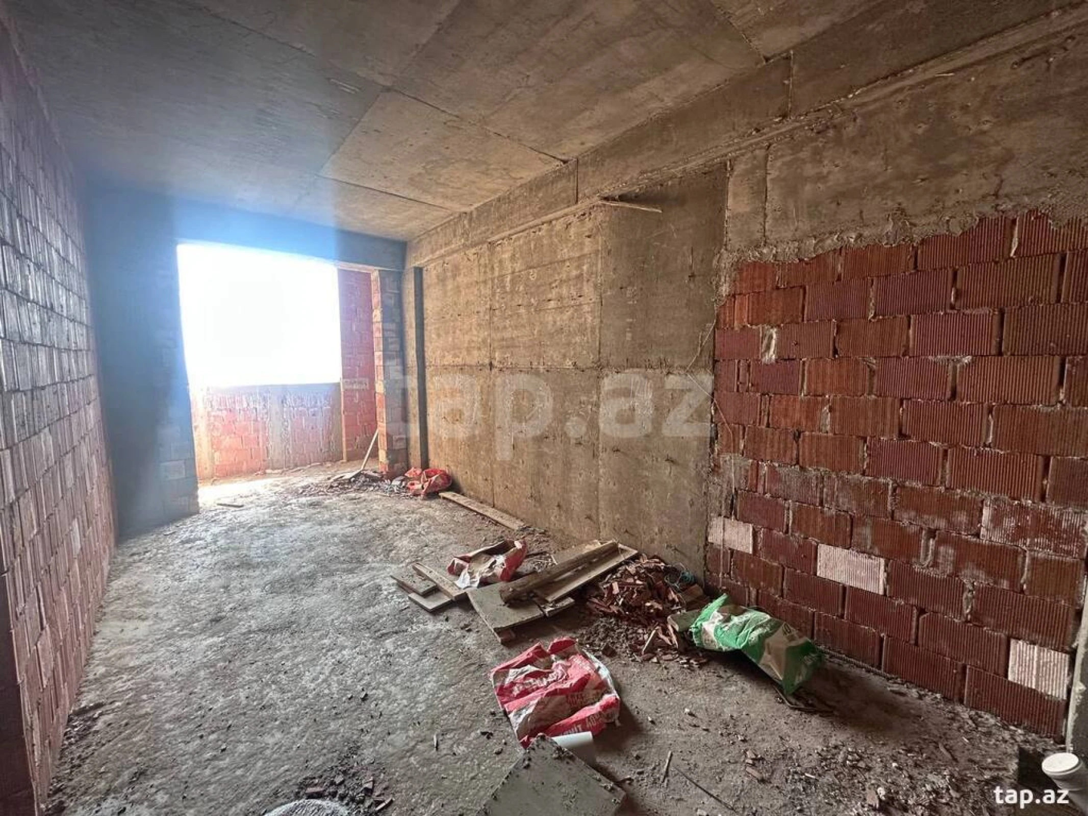 Satılır 1 otaqlı yeni tikili 50 m²