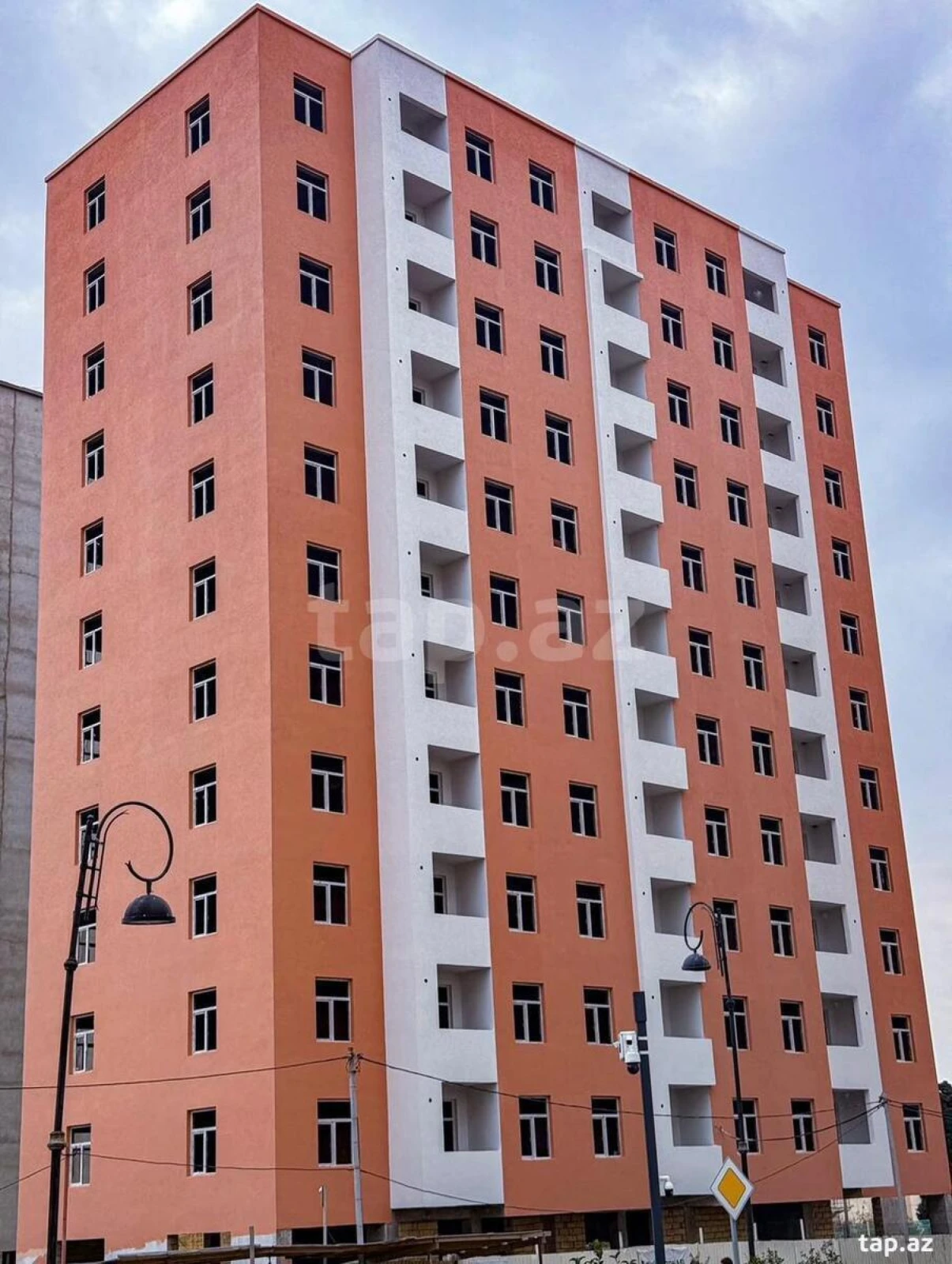 Satılır 2 otaqlı yeni tikili 73.8 m²