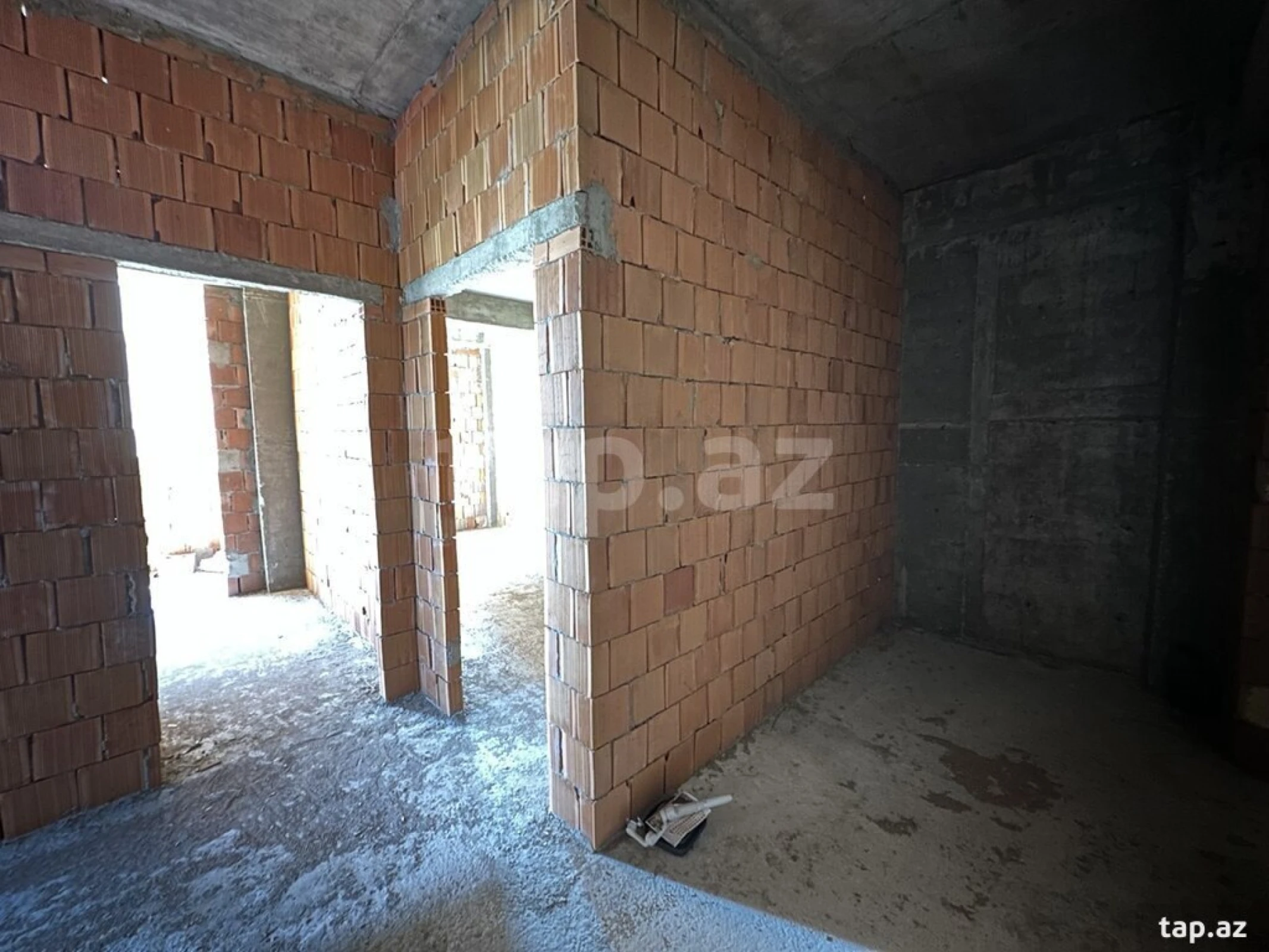 Satılır 2 otaqlı yeni tikili 73.8 m²