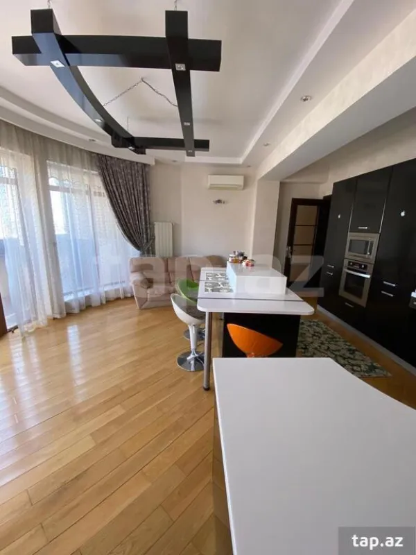 Satılır 5 otaqlı yeni tikili 293 m²