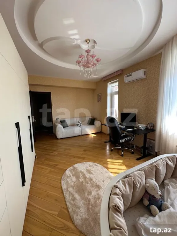 Satılır 5 otaqlı yeni tikili 293 m²