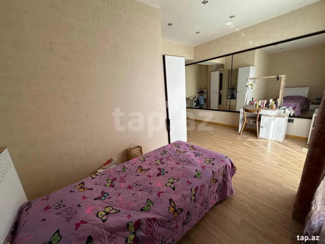 Satılır 5 otaqlı yeni tikili 293 m²