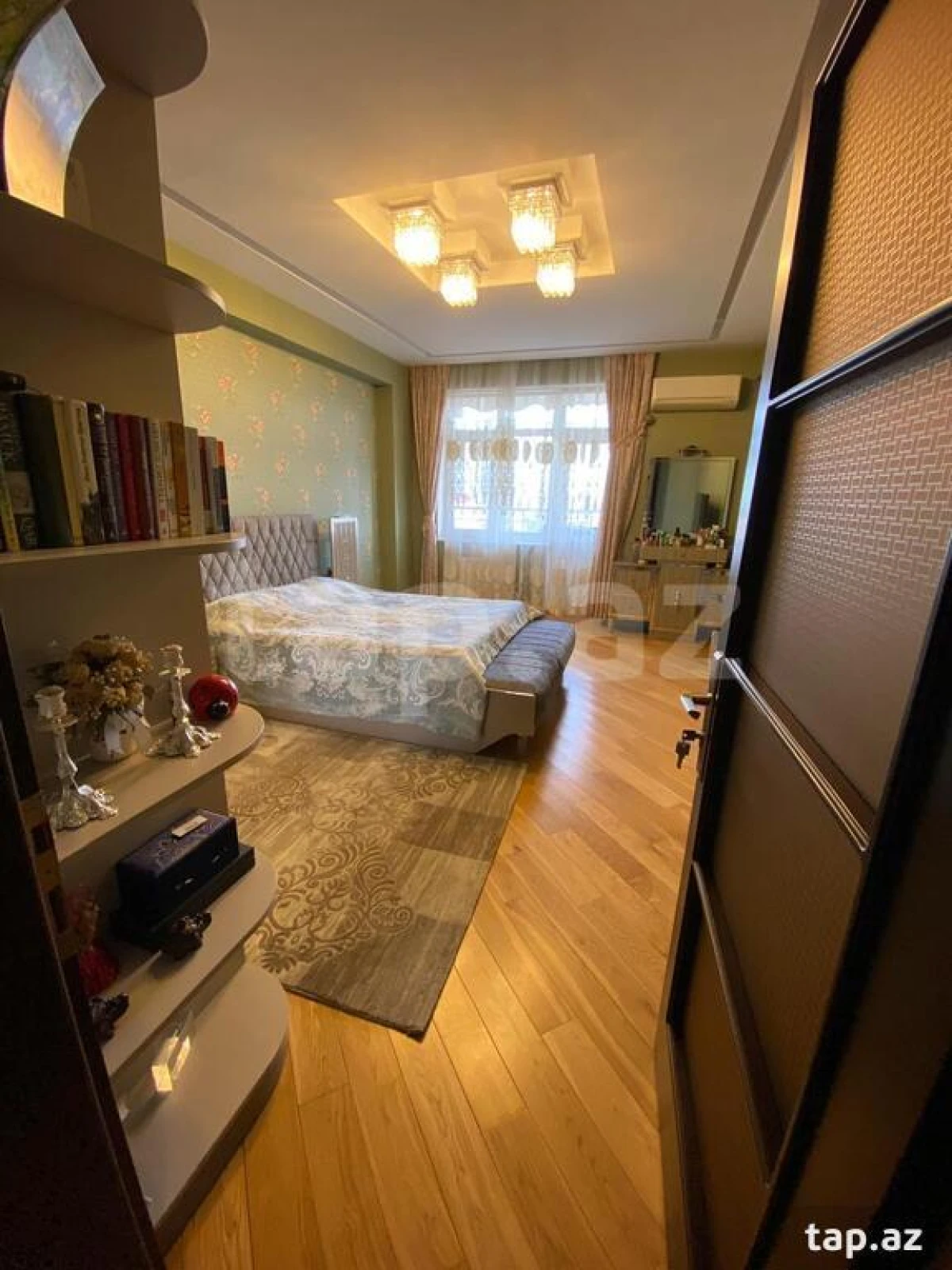 Satılır 5 otaqlı yeni tikili 293 m²
