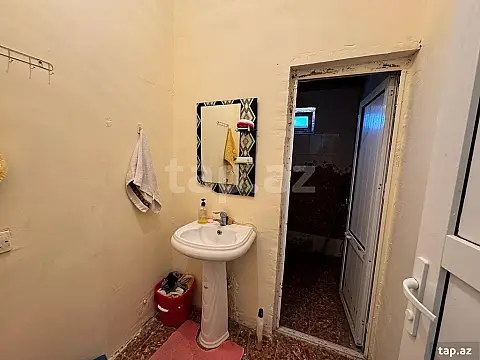 Satılır 4 otaqlı həyət evi