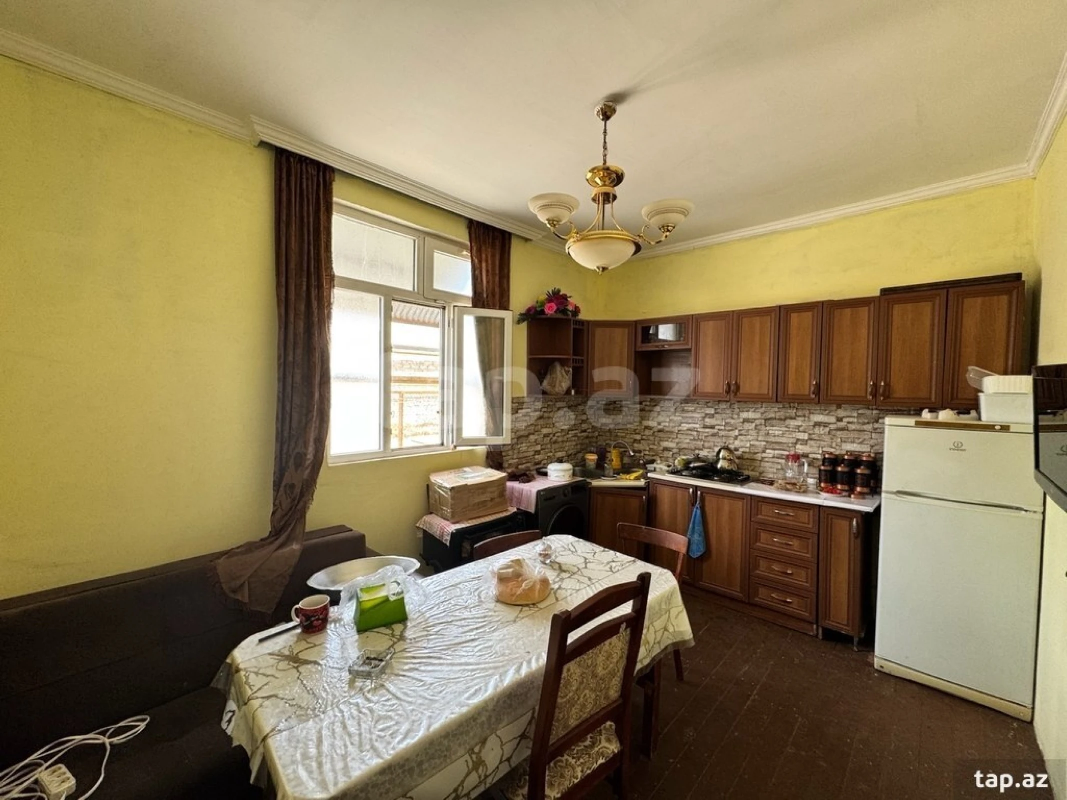 Satılır 4 otaqlı həyət evi