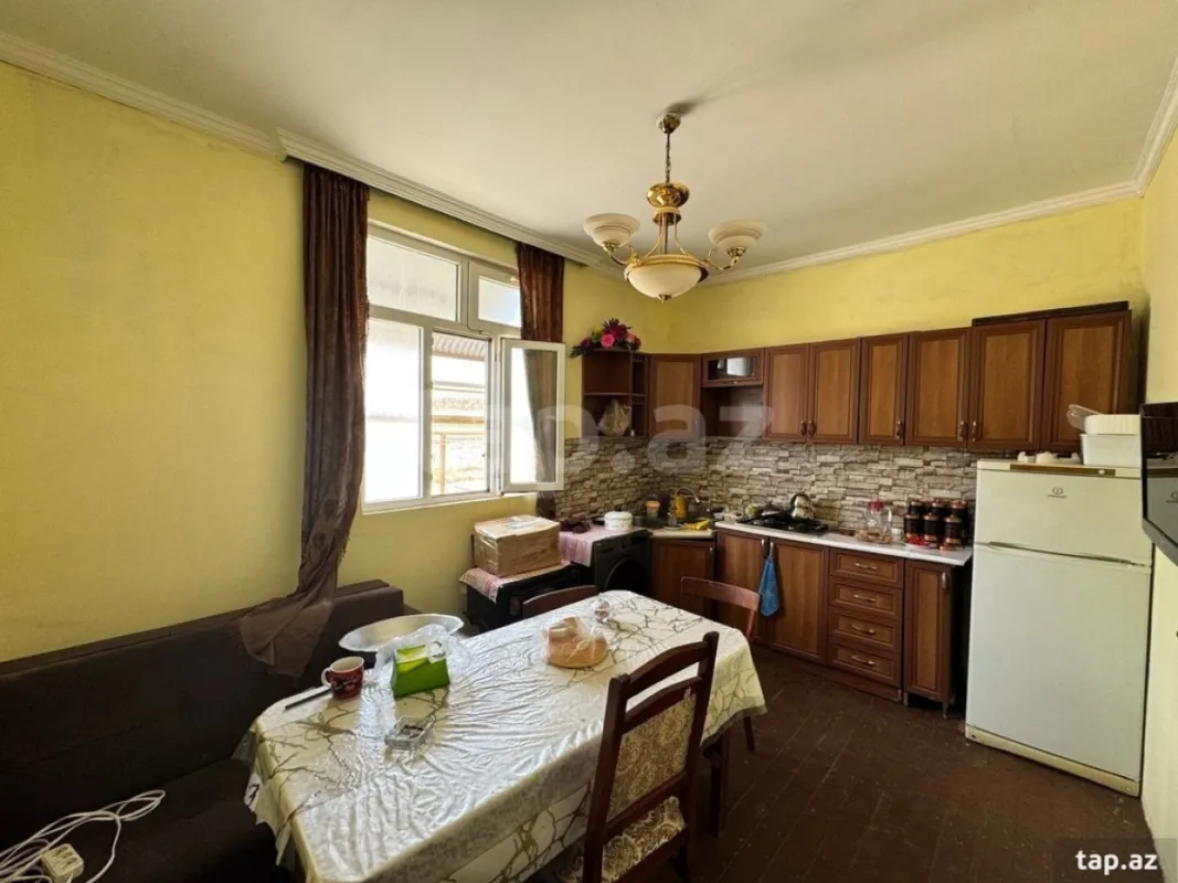 Satılır 4 otaqlı həyət evi