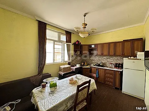 Satılır 4 otaqlı həyət evi