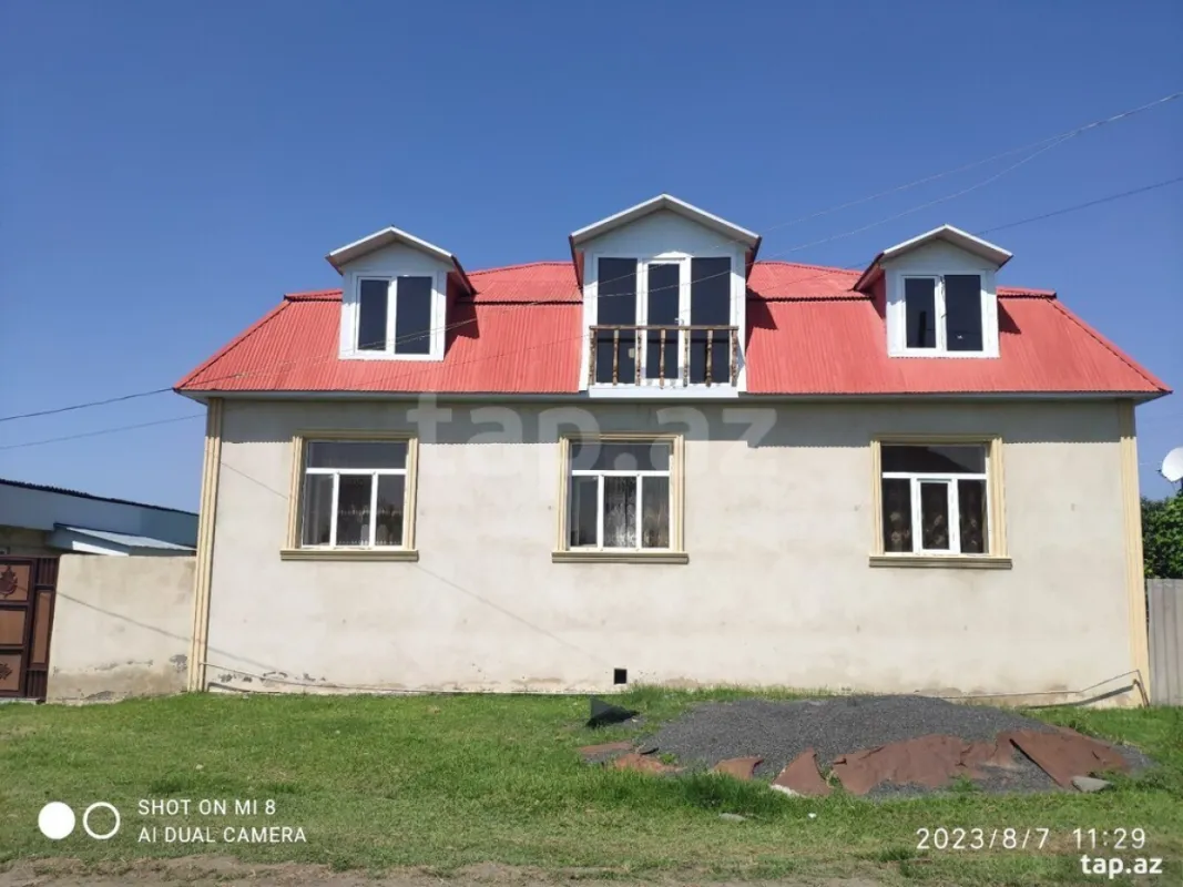 Satılır 4 otaqlı həyət evi 120 m²