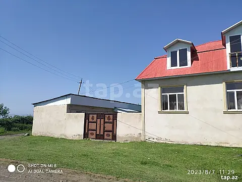 Satılır 4 otaqlı həyət evi 120 m²