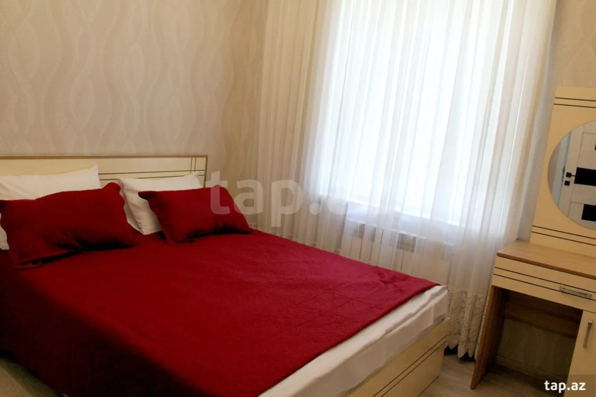 Kirayə verilir 5 otaqlı həyət evi 200 m²