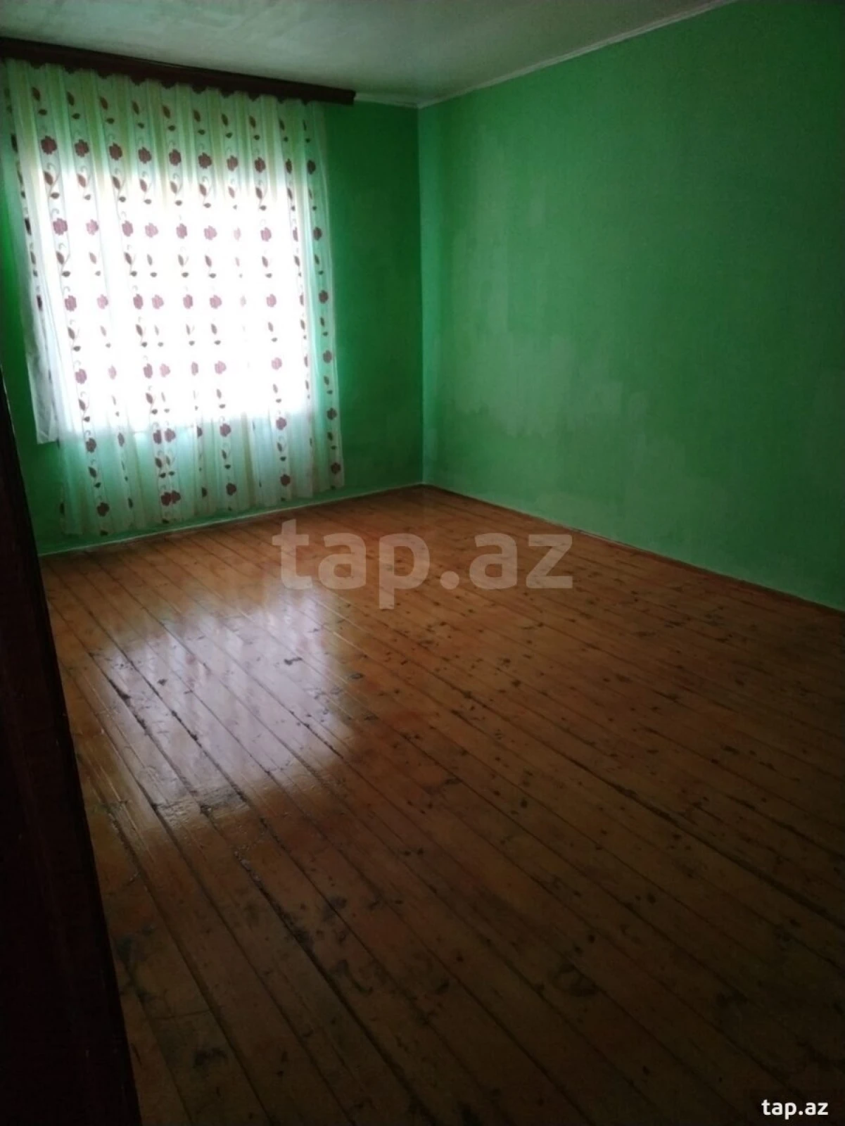 Satılır 5 otaqlı həyət evi 200 m²