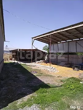 Satılır 5 otaqlı həyət evi 200 m²