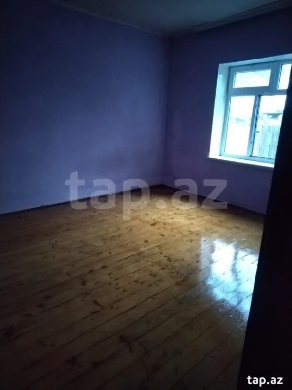 Satılır 5 otaqlı həyət evi 200 m²