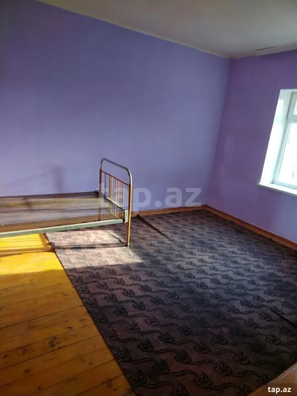 Satılır 5 otaqlı həyət evi 200 m²