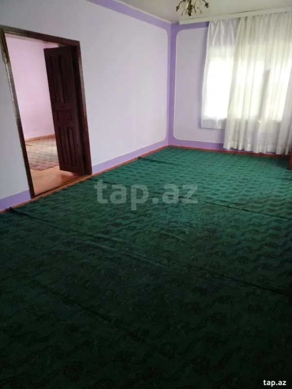 Satılır 5 otaqlı həyət evi 200 m²