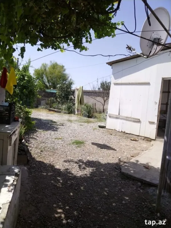 Satılır 5 otaqlı həyət evi 200 m²