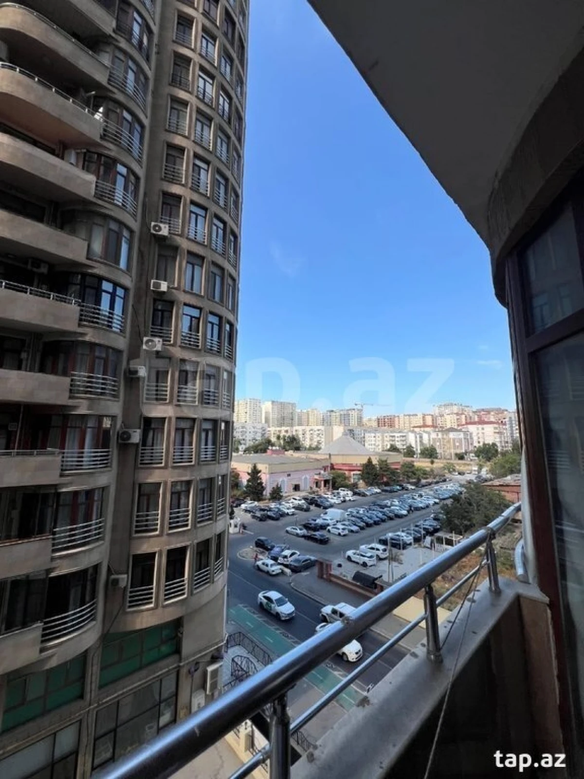 Kirayə verilir 3 otaqlı yeni tikili 135 m²