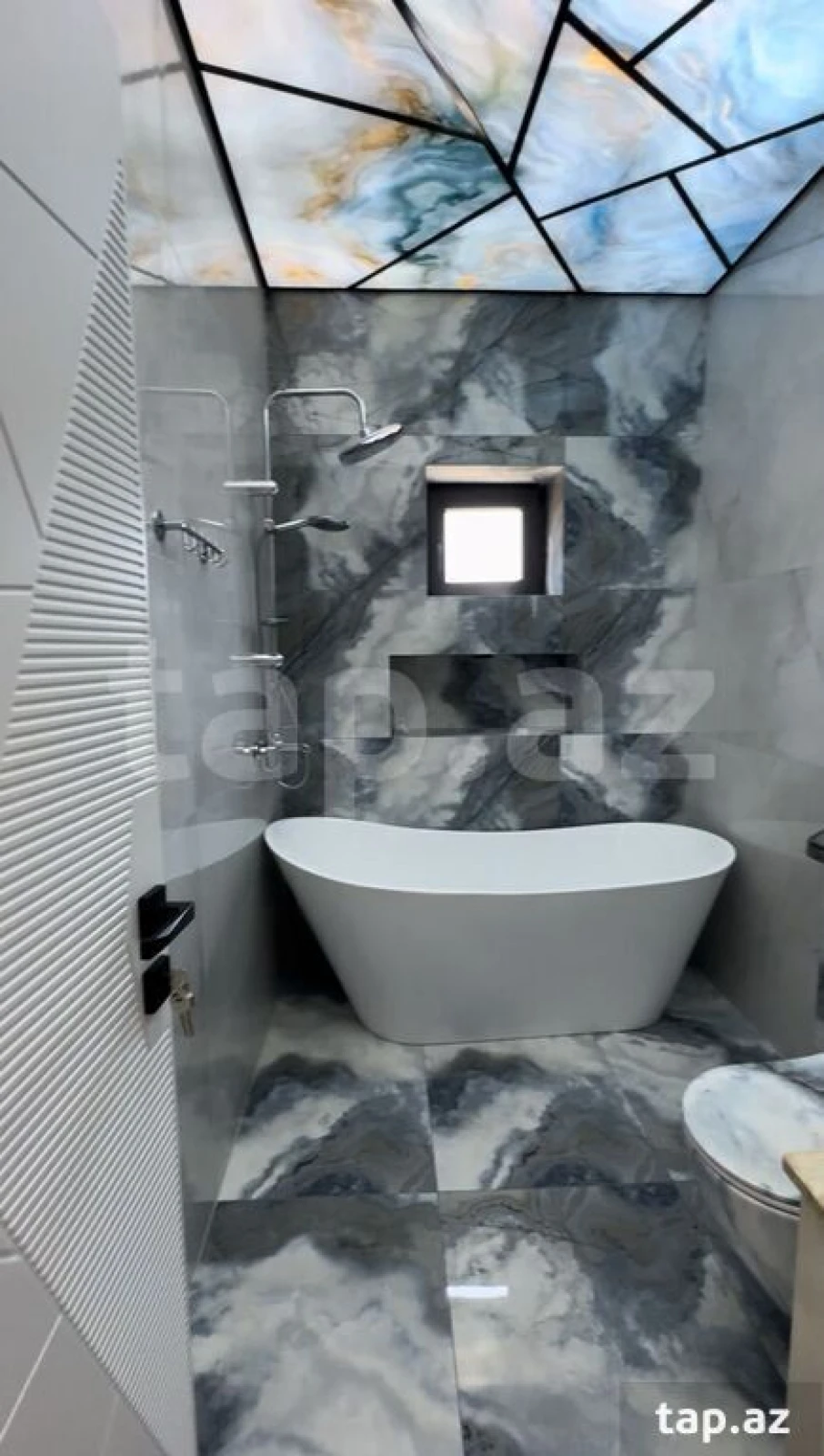 Satılır 4 otaqlı həyət evi