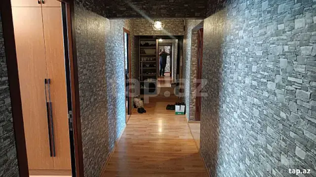 Satılır 5 otaqlı mənzil 120 m²