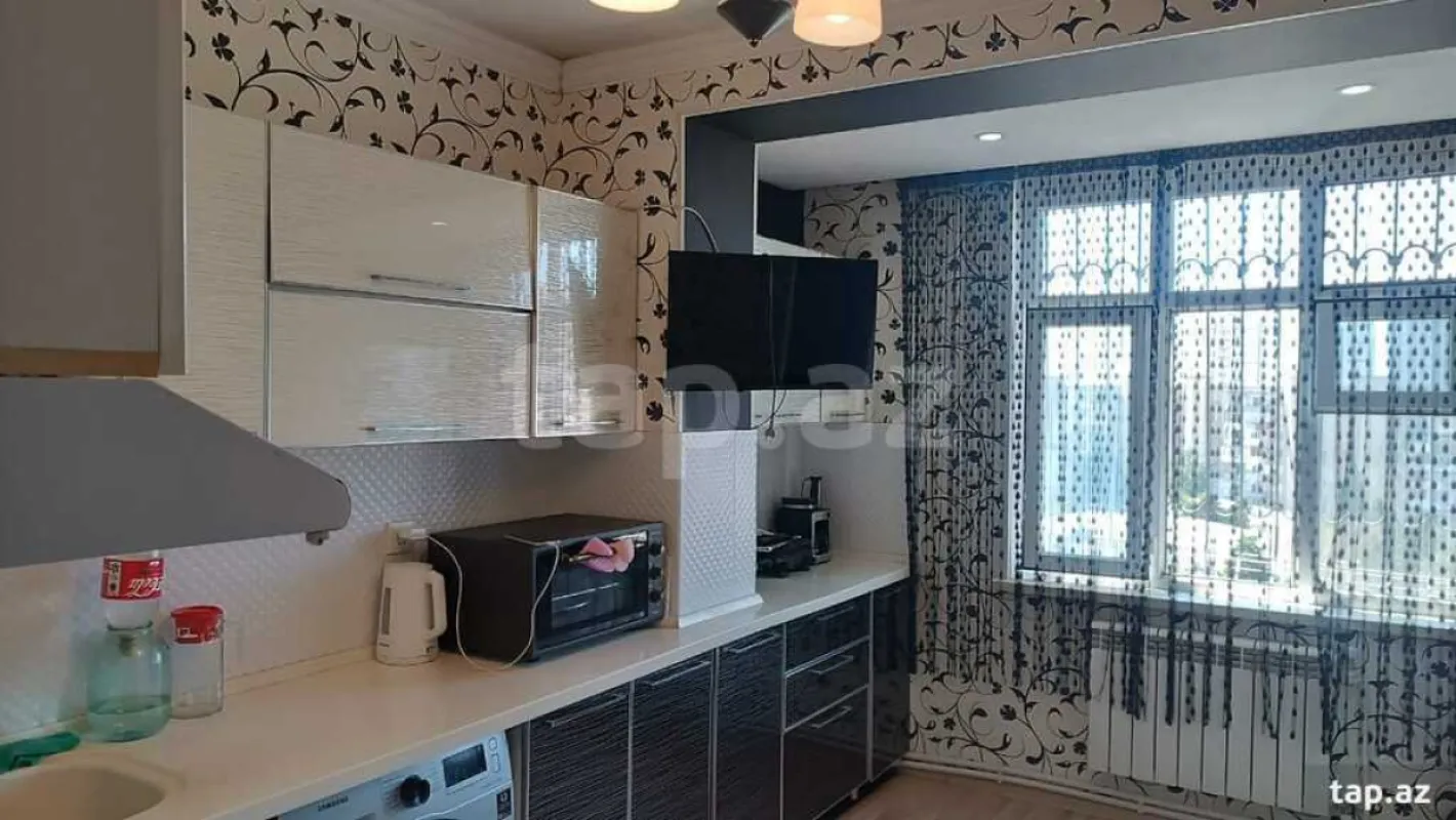 Satılır 5 otaqlı mənzil 120 m²