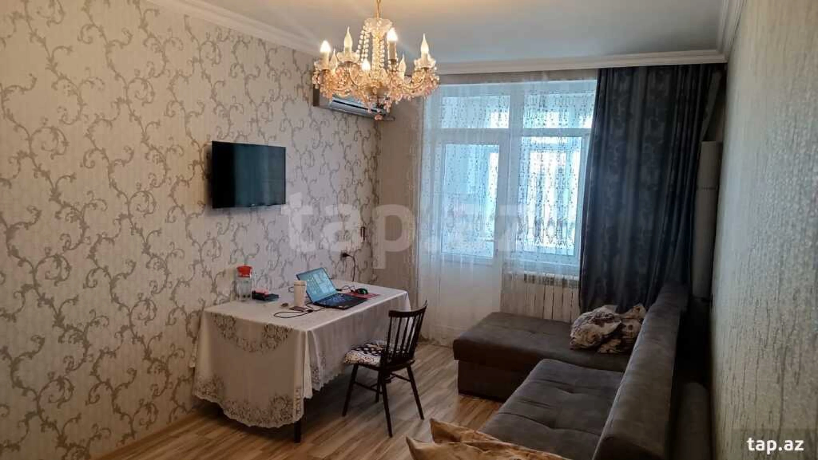 Satılır 5 otaqlı mənzil 120 m²