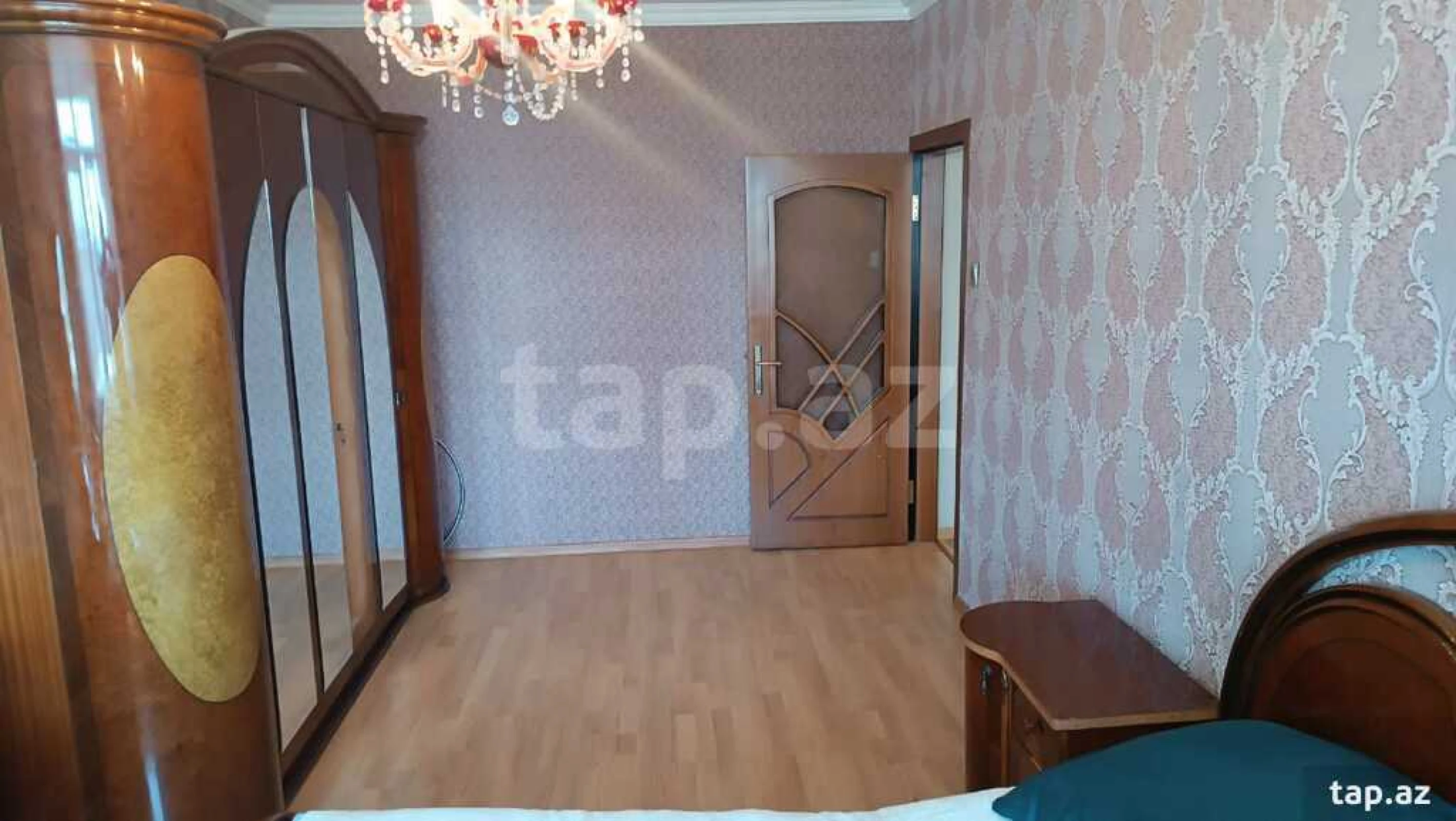 Satılır 5 otaqlı mənzil 120 m²
