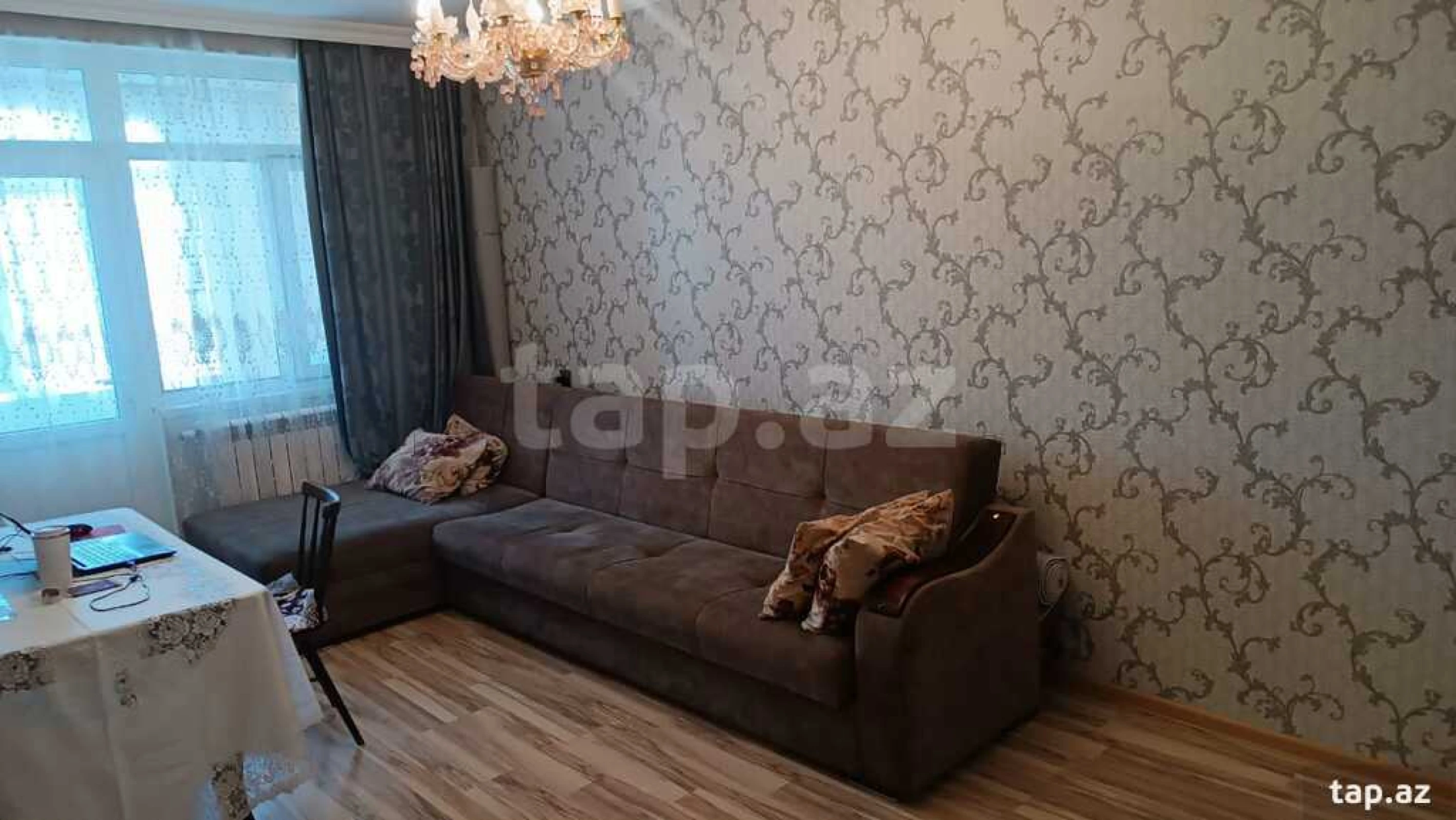 Satılır 5 otaqlı mənzil 120 m²