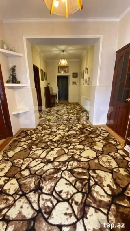 Kirayə verilir 5 otaqlı həyət evi 180 m²