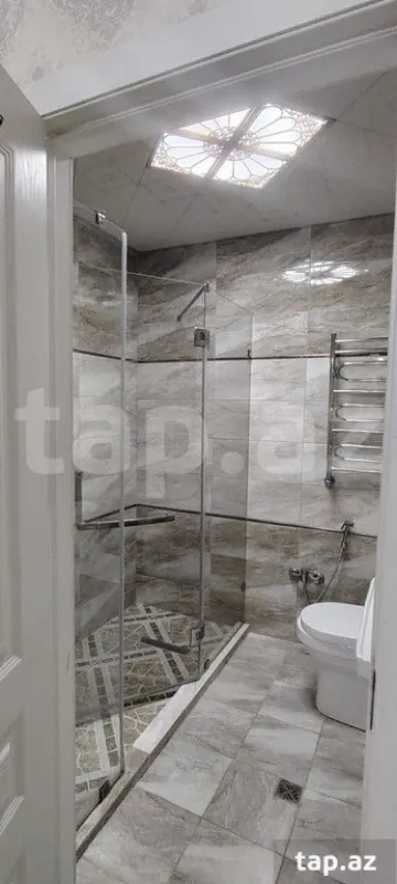 Kirayə verilir 3 otaqlı yeni tikili 110 m²