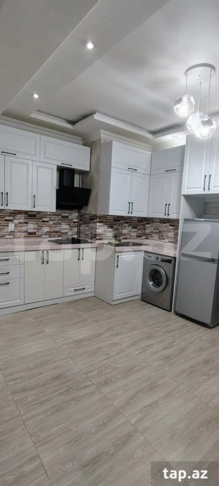 Kirayə verilir 3 otaqlı yeni tikili 110 m²