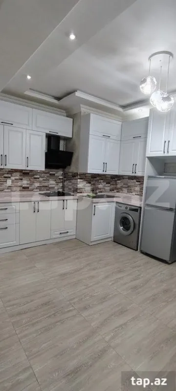 Kirayə verilir 3 otaqlı yeni tikili 110 m²