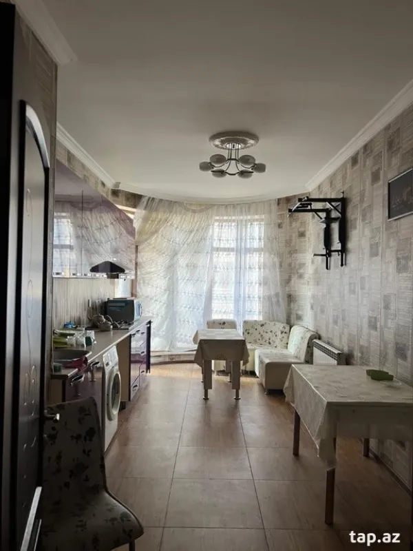 Kirayə verilir 3 otaqlı yeni tikili 90 m²