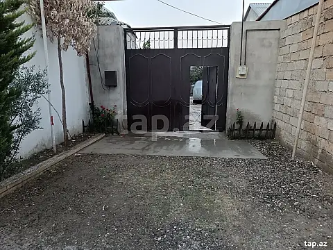 Satılır 4 otaqlı həyət evi 140 m²