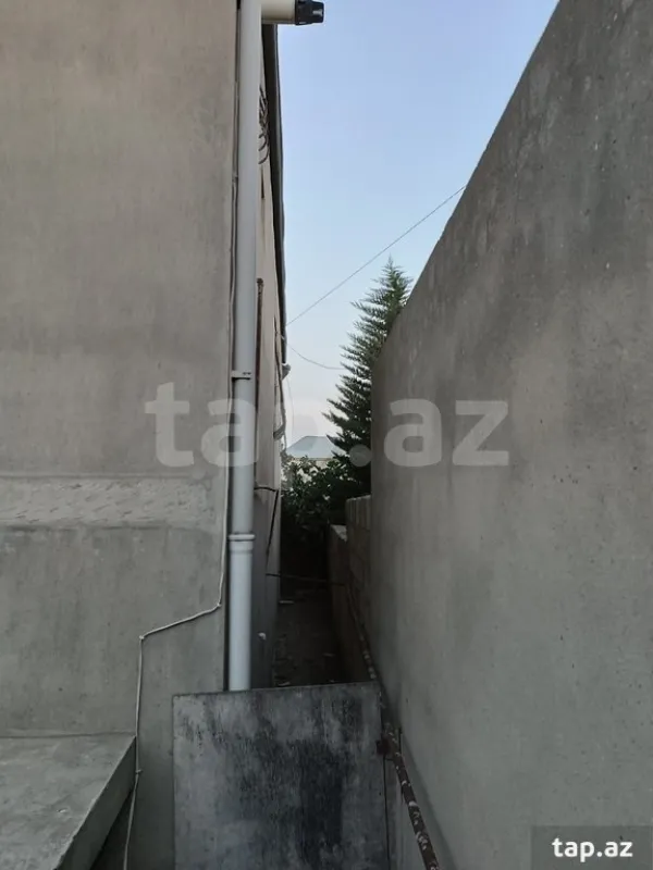 Satılır 4 otaqlı həyət evi 140 m²