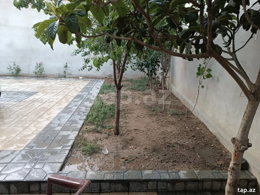 Satılır 4 otaqlı həyət evi 140 m²