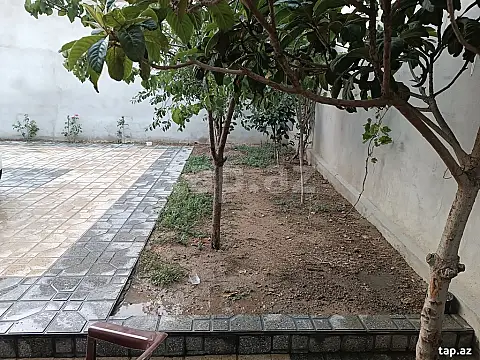 Satılır 4 otaqlı həyət evi 140 m²