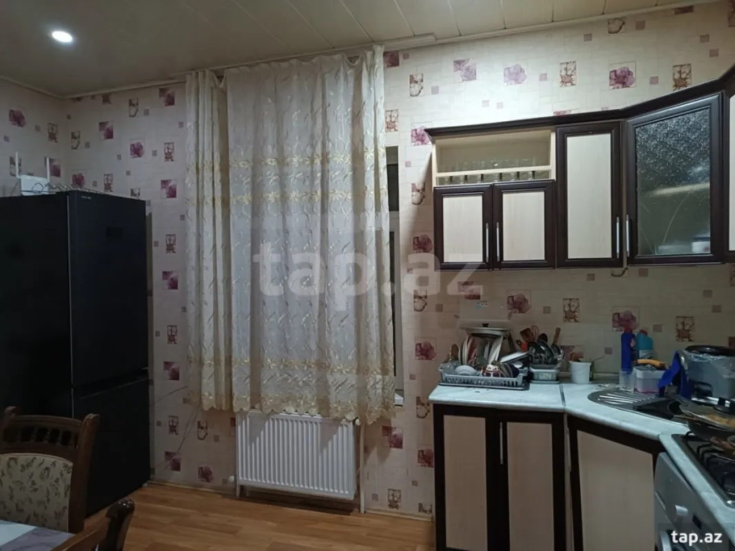 Satılır 4 otaqlı həyət evi 140 m²