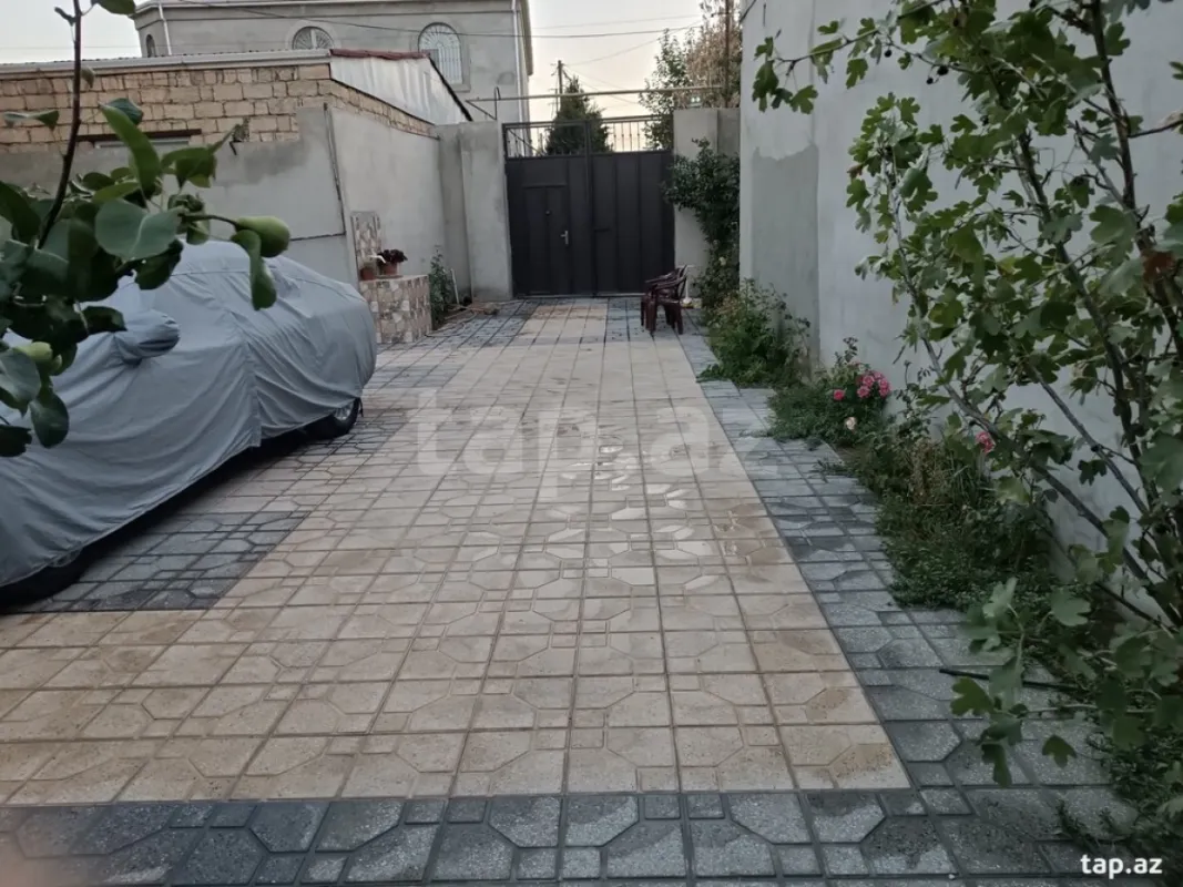 Satılır 4 otaqlı həyət evi 140 m²