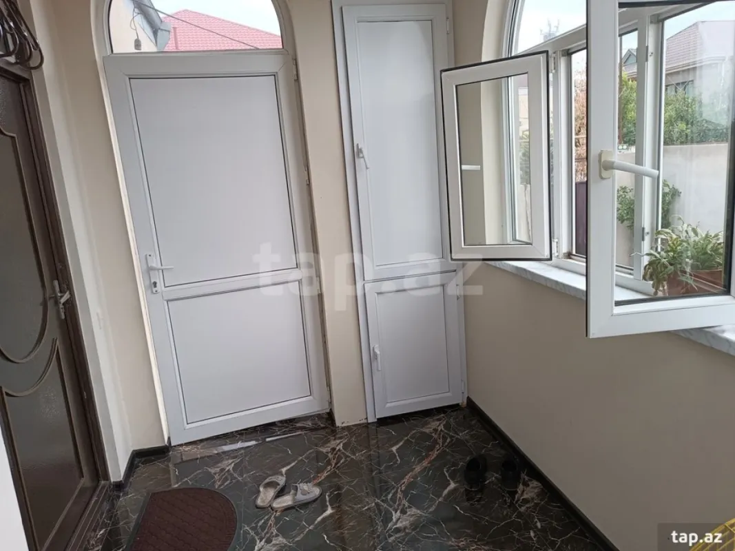 Satılır 4 otaqlı həyət evi 140 m²