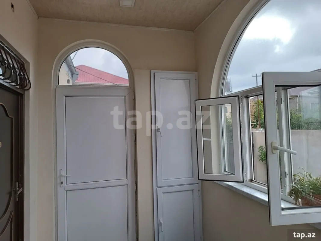 Satılır 4 otaqlı həyət evi 140 m²
