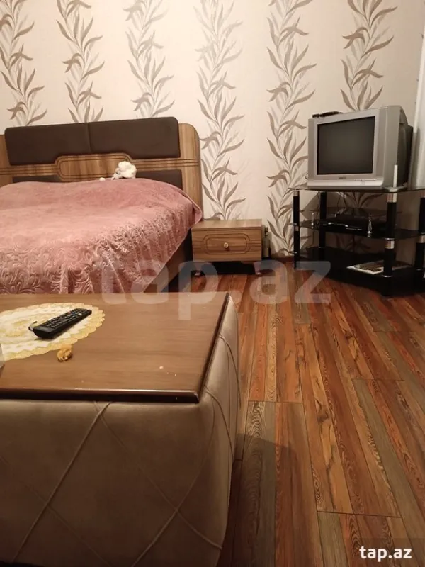 Satılır 4 otaqlı həyət evi 140 m²