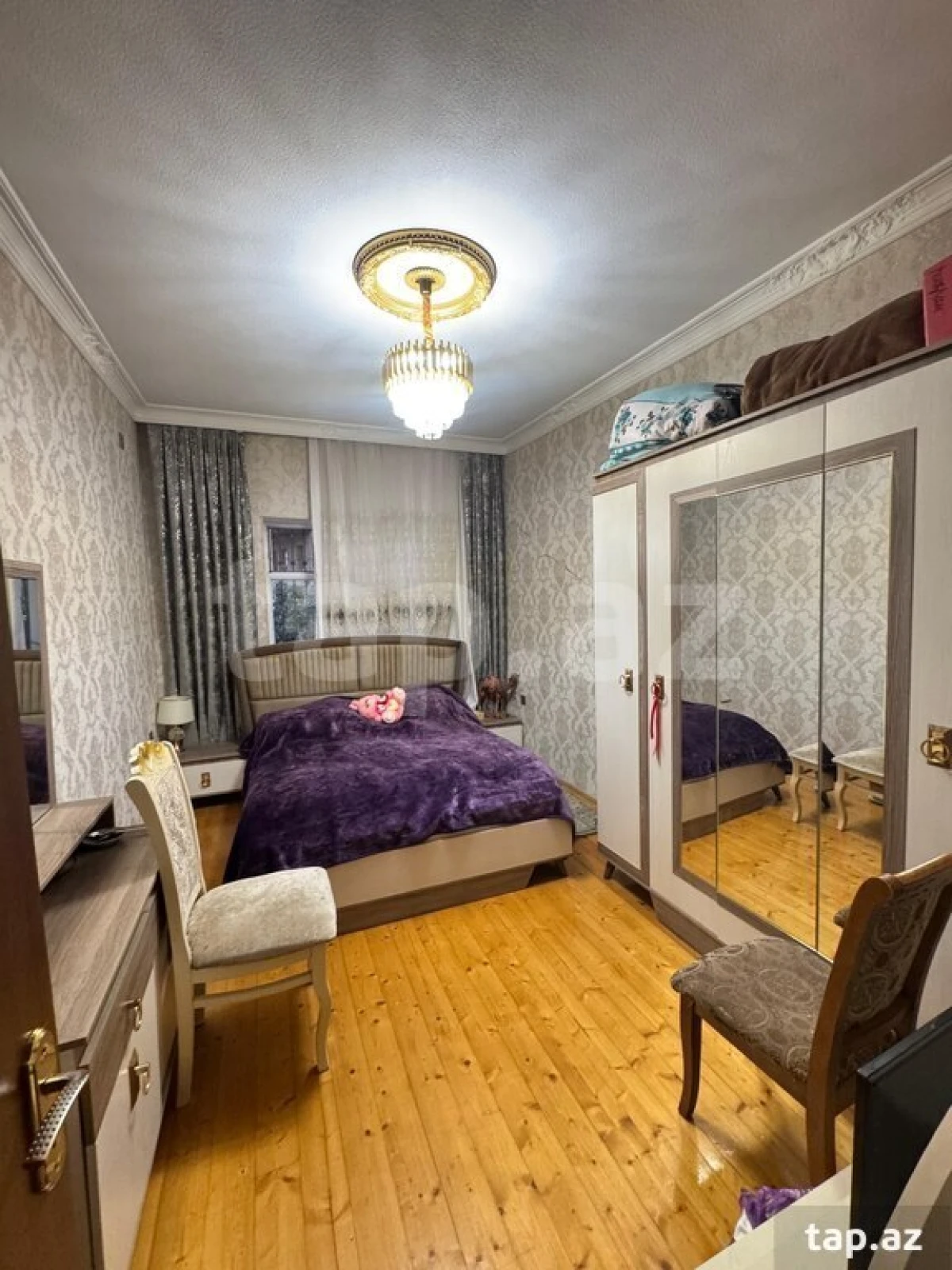Satılır 8 otaqlı həyət evi