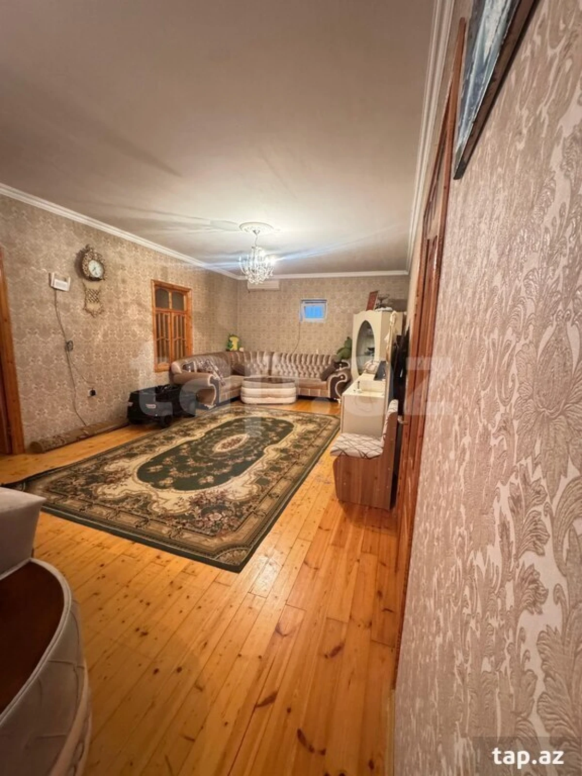 Satılır 8 otaqlı həyət evi