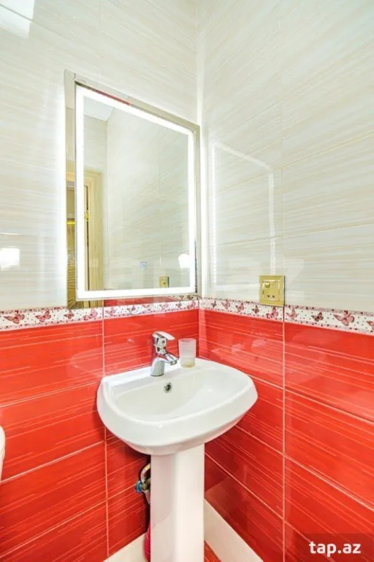 Kirayə verilir 3 otaqlı mənzil 110 m²