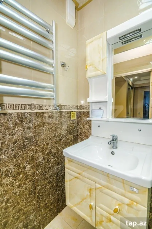 Kirayə verilir 3 otaqlı mənzil 110 m²