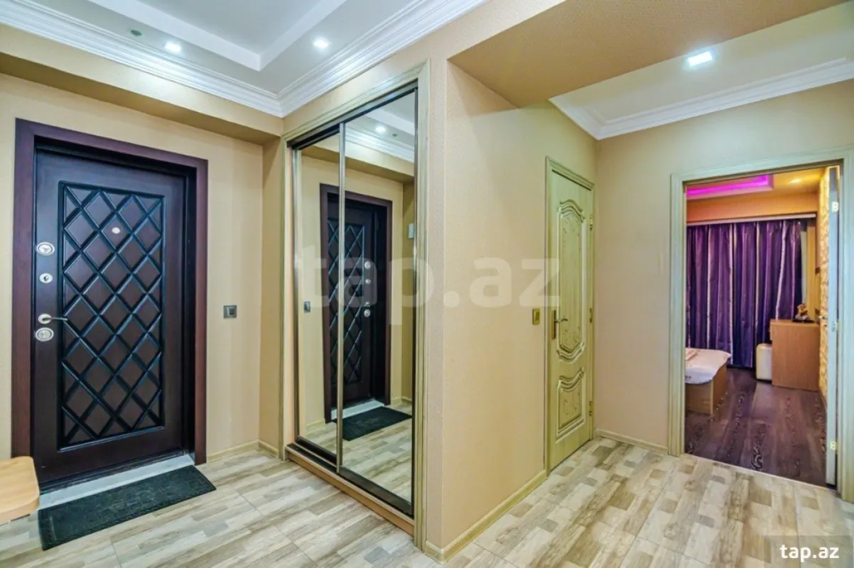 Kirayə verilir 3 otaqlı mənzil 110 m²